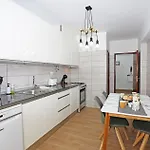 B66 - Quinta Amparo شقة *